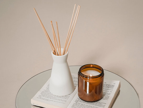 Une bougie ou un parfum d’intérieur Une bougie ou un parfum d’intérieur